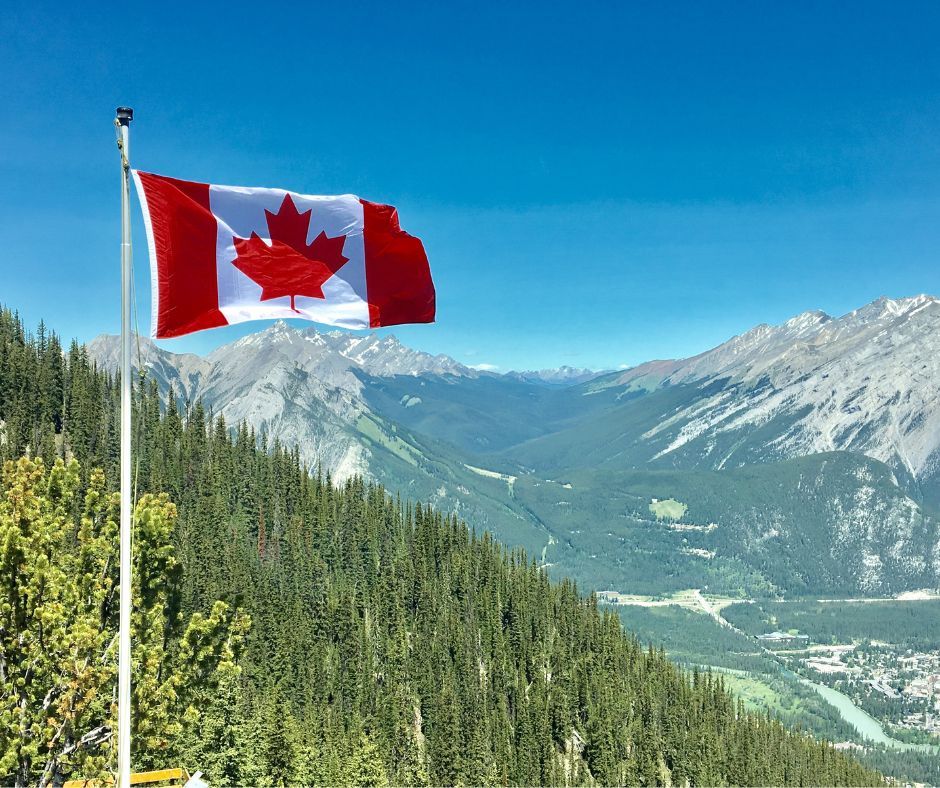 Let's proudly celebrate our flag today! A symbol of Canadian unity, identity and values, the Canadian Flag's red and white colours and distinctive maple leaf, expresses the country's hope, strength, rich culture, and diversity. #CanadianFlag