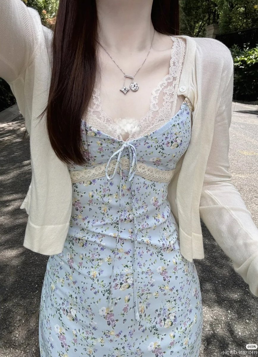 pretty set dress with outer

— a thread