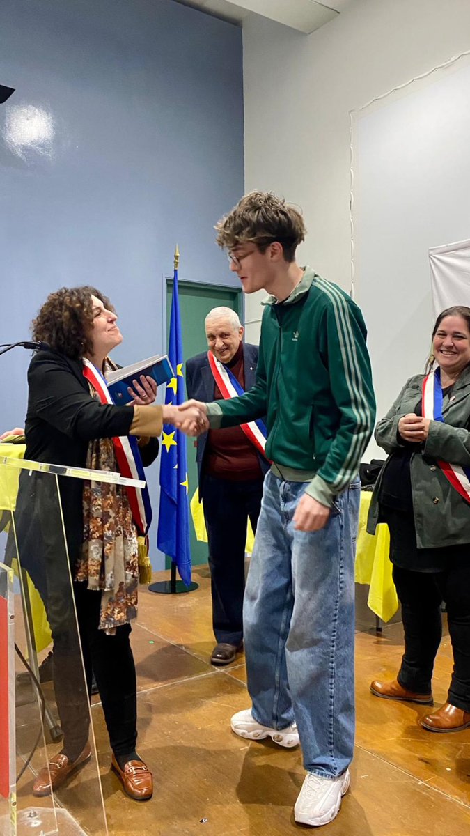 Nadege Azzaz tweet media