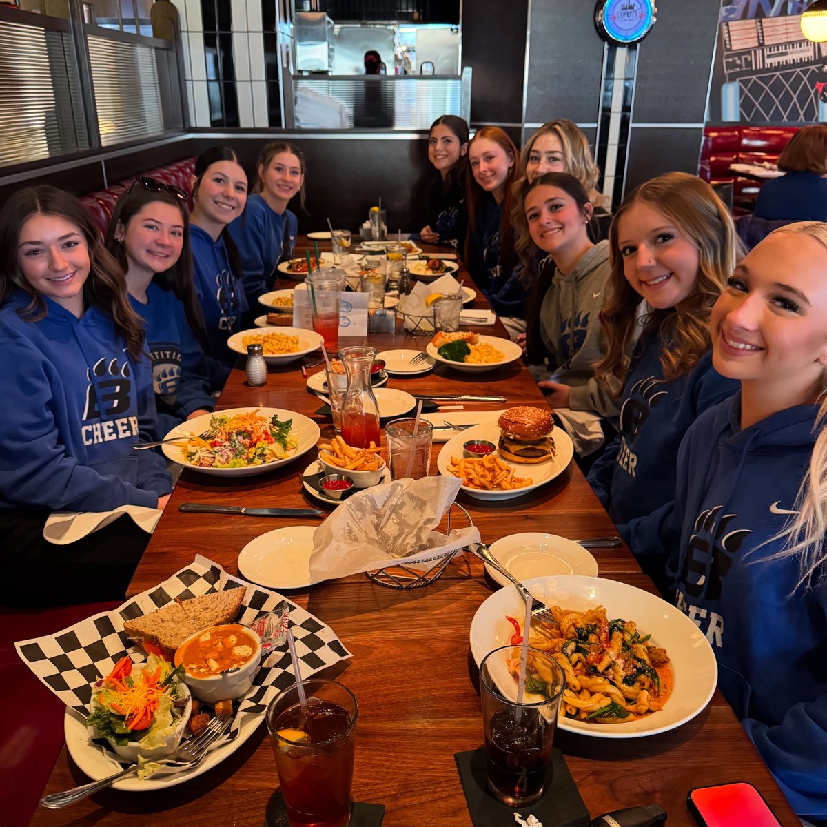 Annual Cap City lunch for our basketball cheerleaders! 🏀