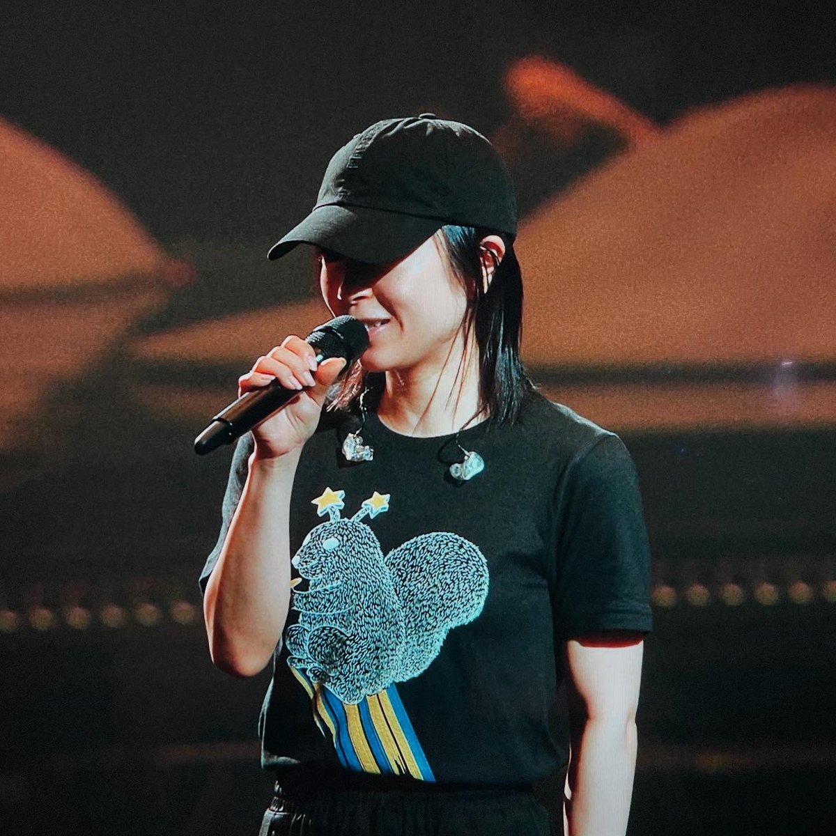 KumikoWatari's tweet photo. 宇多田ヒカルさんがツアーリハで着用のmigh-T宇宙のリスTシャツ&amp;スウェットのご予約分は全て発送完了しました🪐🐿️💫
少量ではありますが、在庫分は2/16(日)20:00オンラインで発売予定です。
https://t.co/Qyd9XQkwS2 https://t.co/UJ702y8rS8