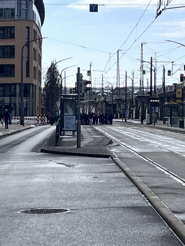 Unterstützung Schweriner Ecke Könneritz erwünscht! #DD1502 #dresdenwiedersetzen #NazisRaus