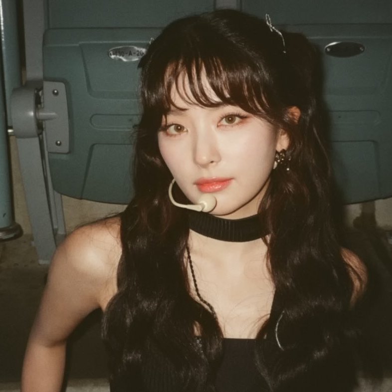 seulgikpics's tweet image. miss kang seulgi is so pretty