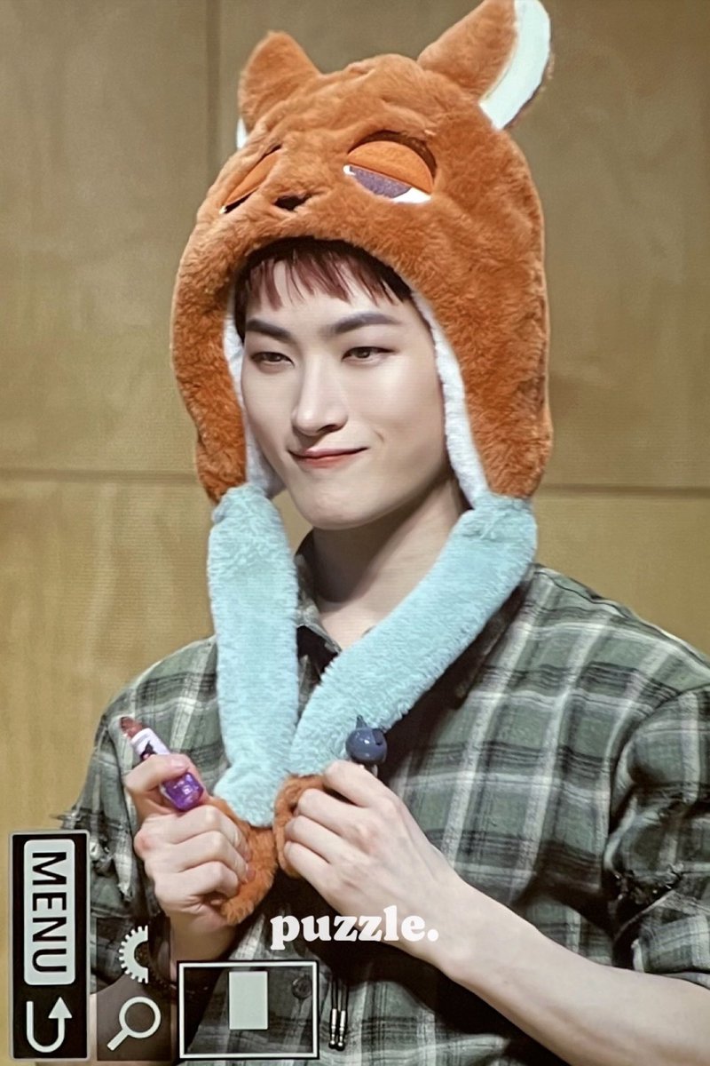 puzzle703_'s tweet photo. 250215 미니레코드 

🦊
#유민 #YOUMIN  #ユミン
#ALL_H_OURS #올아워즈  #オールアワーズ https://t.co/BPRvuSevLN