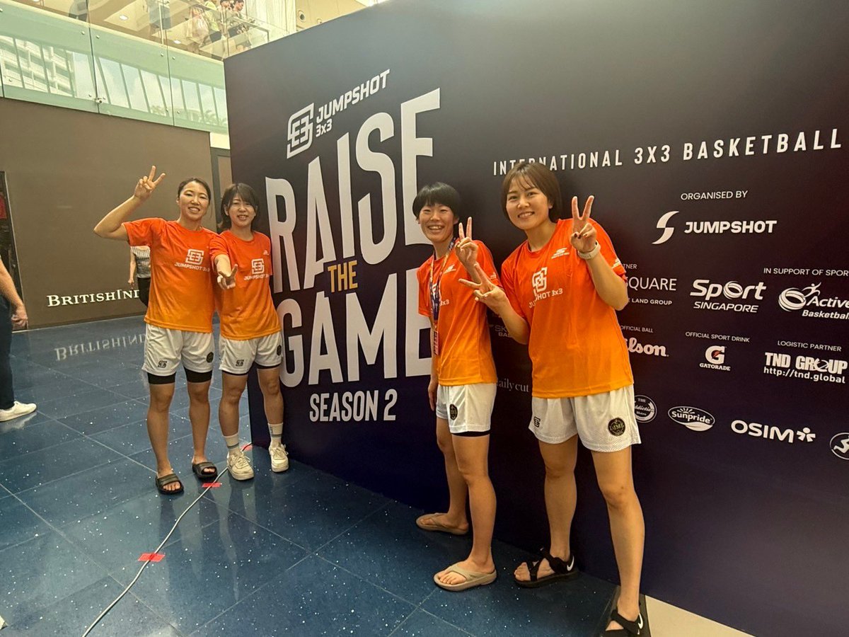 DIME3x3's tweet photo. 【Jumpshot 3x3】

Day1の結果はこちら💁‍♂️
GAME① vs Garuda Putri(インドネシア)
◯21-12

GAME② vs Gilas Pilipinas(フィリピン)
●16-21

＜スケジュール＞
2/16 Day2(全て日本時間)
12:20- GAME③ vs J3 Womens(シンガポール)

グループ2位通過の場合

15:00- Quarter-Finals  グループA 1位
18:00- Semi-Finals
20:00- Final

グループ1位通過の場合

16:00- Quarter-Finals  グループA 2位
18:20- Semi-Finals
20:00- Final

引き続き、DIME女子の応援をよろしくお願いいたします🐊📣

#TOKYODIME