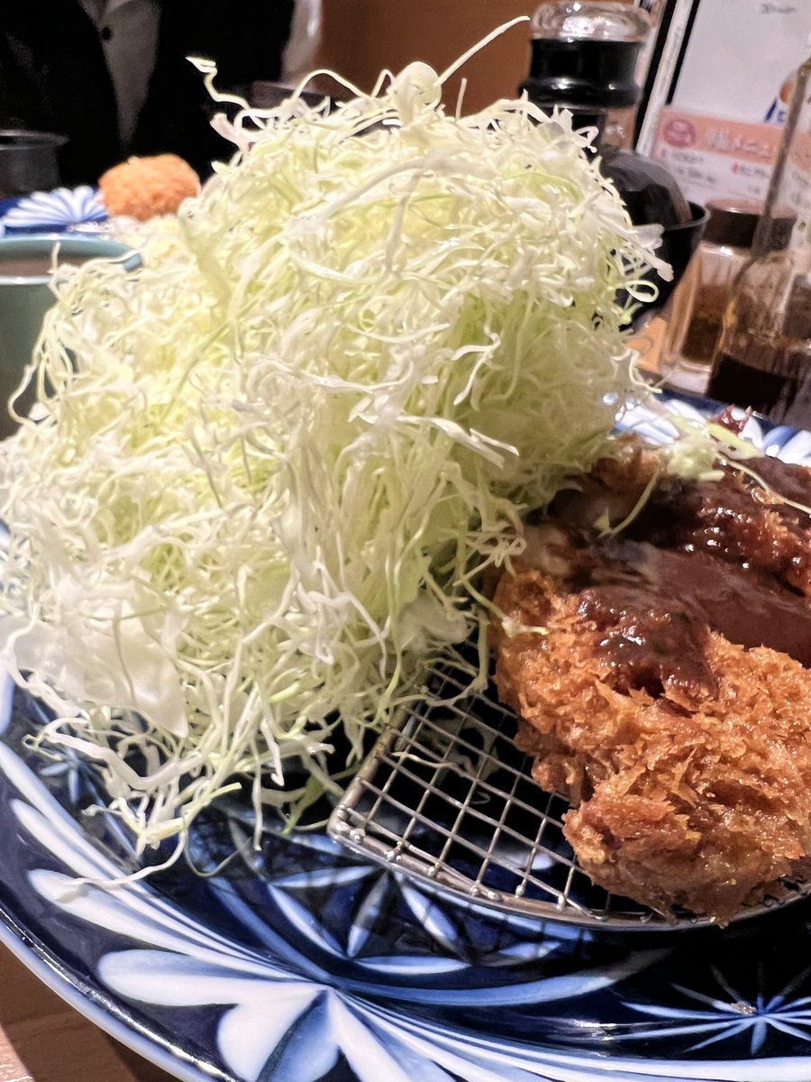 最近キャベツ高いらしいから和幸行った時のマイルール
最低5回はオカワリキャベツ、オーダーは’’エベレストで！’’