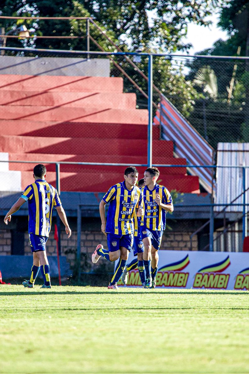 #CopadePrimeraPy #Reserva
☑️ Torneo Apertura | 2025 / 📅 Fecha 5

⌚ ¡Final del juego y empate!
 Gral. Caballero JLM 4️⃣ - 4️⃣ #Luqueño
Blas Escobar ⚽
Leandro Espinola ⚽
Javier Piris ⚽
Fernando Bobadilla ⚽

#AdelanteKureLuque 🐷🇺🇦