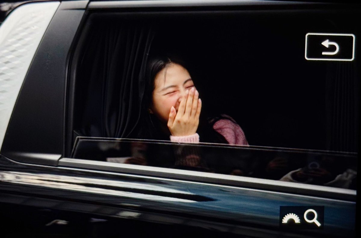 250215 음악중심

🩷웃는얼굴진짜조음맑음햐🩷내일도빠이팅🌊🫰🏻

#김채원 #허니챈 #채원 <a href="/chaeni_1108/">Kim Chae won</a>
#챈챈정보통