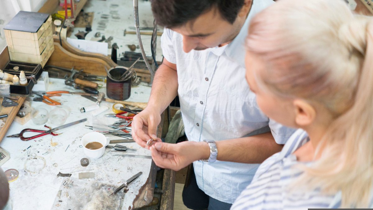 Nothing like solidifying love like making your very own #ring this February💍

Come to our jewellery session and craft your own ring in just one day either alone or with someone special ❤️

Enrol now: bit.ly/4aGGoK8 

#JewelleryCourse #AdultLearning #Valentinues