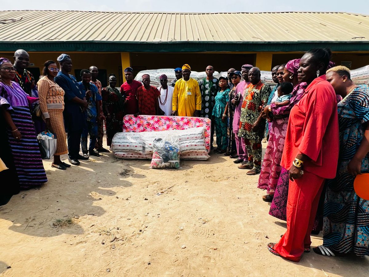Yesterday I had the privilege to share love with staff and students of the special school Ikoro-Ekiti. It was a delight to be amongst such beautiful minds.