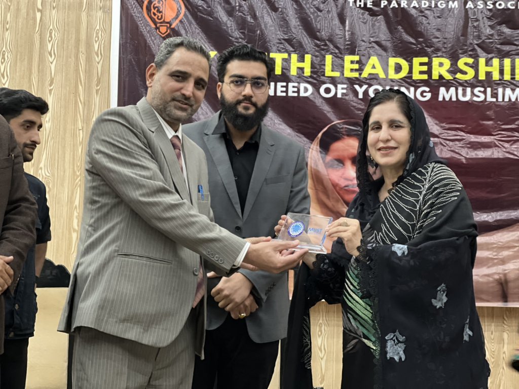 TheParadigmMust's tweet photo. On February 11, 2025, 
we had the privilege of welcoming two esteemed leaders, Mr. Zaheer Ahmed (DIG Police) and Madam Nabeela Ayoub (Special Assistant Law to Govt AJK), as distinguished panelists for the Youth Leadership Dialogue. https://t.co/NKMMquH5Tn