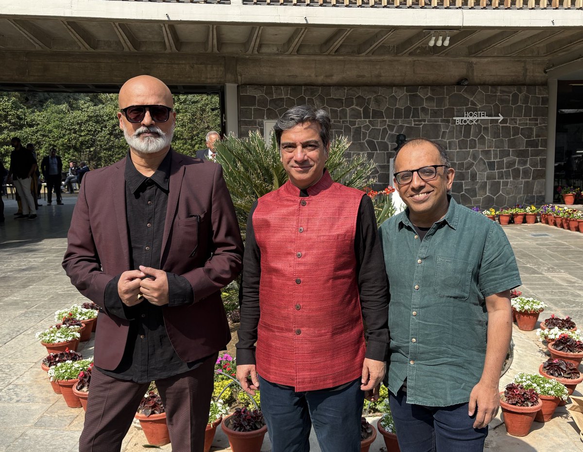 HarperCollinsIN's tweet photo. A moment of immense pride as three of our books have won the @kalingalitfest Book Awards 2025 across multiple categories!
Congratulations to the authors on this incredible achievement.
Fiction: #TheEnclave by #RohitManchanda
Poetry: Iโll Have It Here by #JeetThayil
Translation: #TenDaysOfTheStrike by #SandipanChattopadhyay, tr. @arunava
#READWithHarperCollins #KalingaLiteraryFestivalBookAwards2025