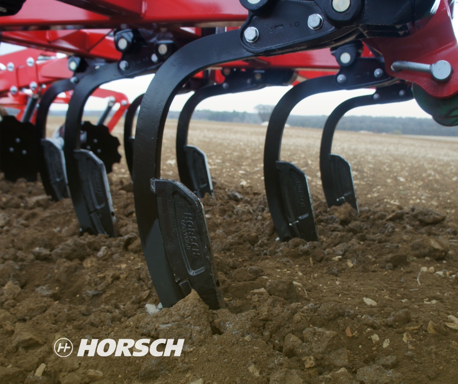 HORSCH_France's tweet photo. #Missbetter #nonlabour
#Fissurer avant le semis avec la #pointe #UltraLowDisturbance
💡 Dans les sols à faible stabilité structurale très sensibles à la reprise en masse (#limons #fins #sols #sableux) 
↪️pointe ULD de 25mm de large👉️ jusqu'à 30 cm sans #bouleverser #horizons https://t.co/ub3rvOiFaO