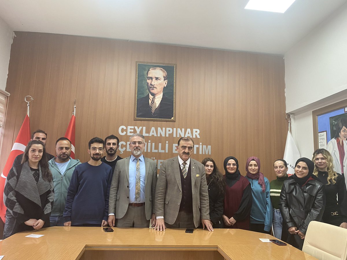 BİGEP Projesi kapsamında gerçekleştirilen “Eğitime Adanmış Ömürler” etkinliğinde bilgi, birikim ve tecrübelerini aday öğretmenlerimizle paylaşan emekli öğretmenlerimiz İbrahim Atabay ve Abdulbaki Özbek’e teşekkür ederiz. ✨<a href="/bigepurfa/">BAŞARIYI İZLEME VE GELİŞTİRME PROJESİ</a> <a href="/sanliurfammem63/">Şanlıurfa İl Milli Eğitim Müdürlüğü</a> <a href="/UrfaValiligi/">T.C. ŞANLIURFA VALİLİĞİ</a>