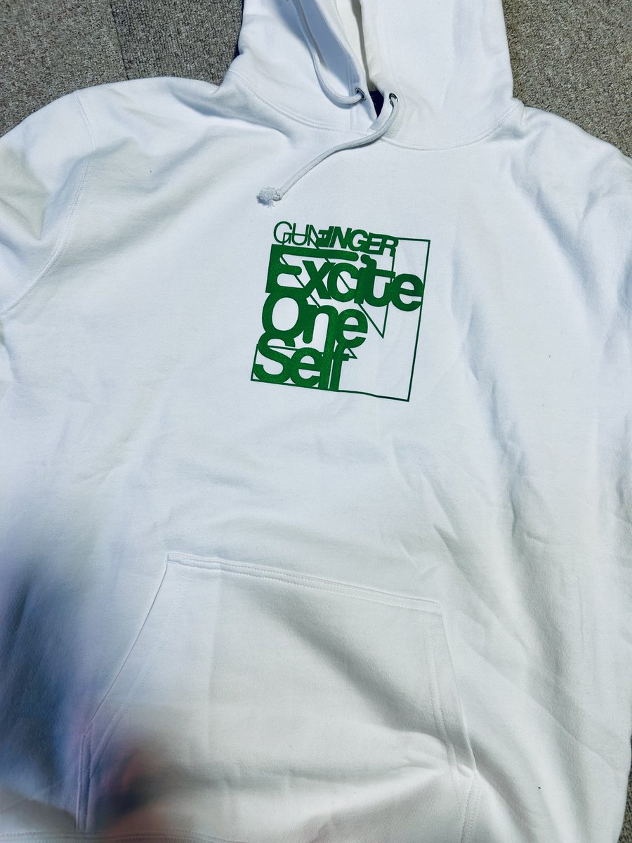 peach__zombie's tweet photo. 同時にExciteOneSelf × GUNFINGERのパーカーも届きましたよっと✌️
特典会でお揃いチェキ撮ろ?
#ExciteOneSelf #GUNFINGER https://t.co/DRl91RkYy9