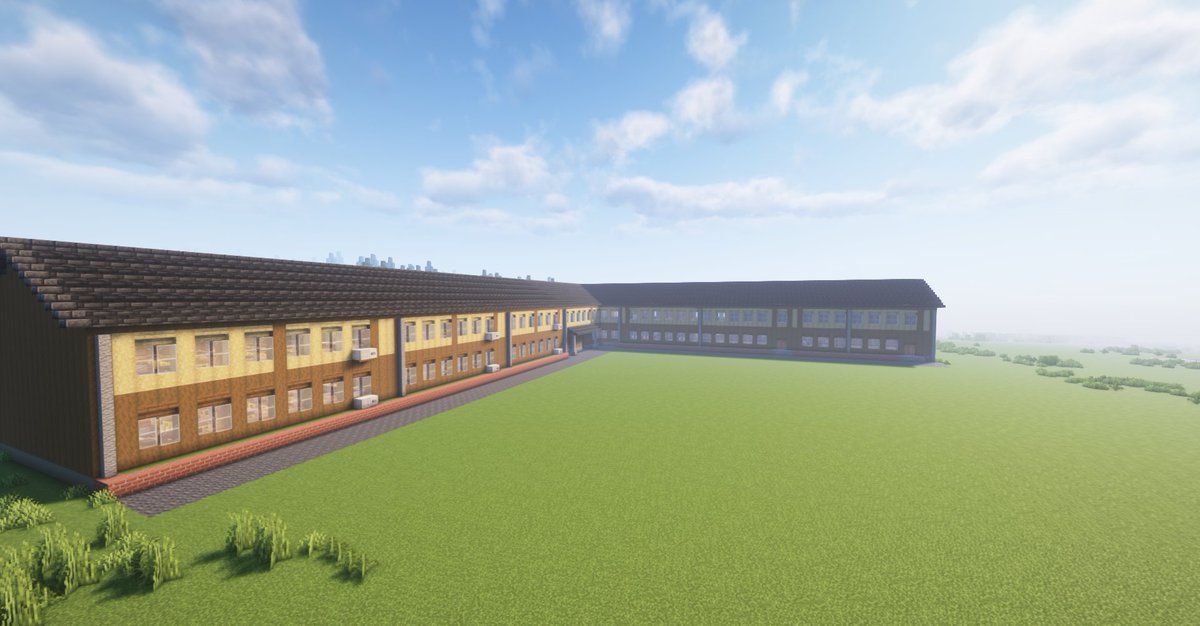 田舎風の学校の校舎を建てました。
校庭や体育館などはこれから整備する予定です。
#マイクラ建築　#マイクラ　#マインクラフト　
#Minecraft