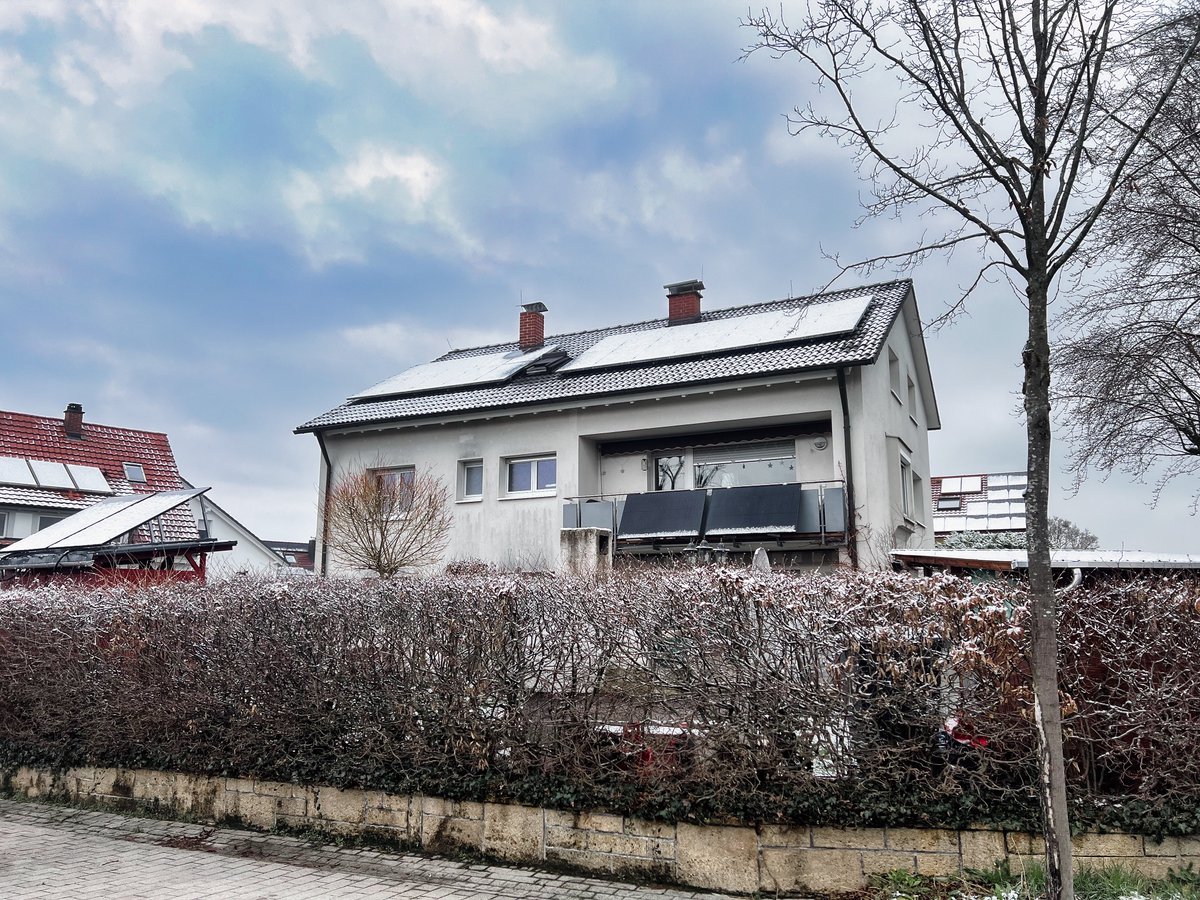 balkonsolar's tweet image. Die #BalkonSolar e.V. Ortsgruppe #Denzlingen (in Gründung) trifft sich am Montag 17.02.2025 um 17:00 – 19:00 im Quartier
Sonnenhof.

Themen: Upcycling Aktionen in Denzlingen 4.-7.4.25 (mehr: balkon.solar/news/2024/12/1…) und vieles mehr.