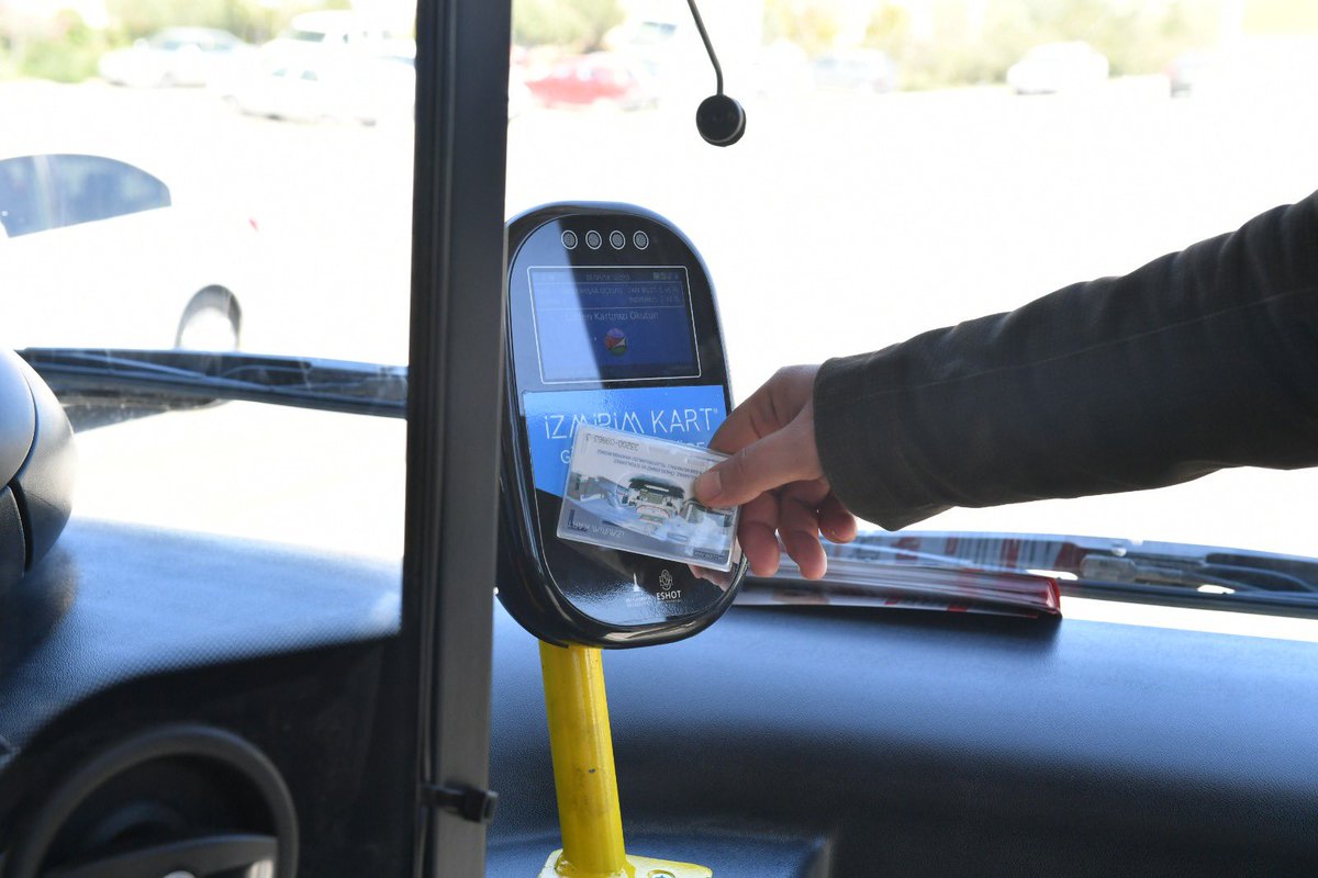Öğrenciler için toplu ulaşımı daha ekonomik hale getiriyoruz! Ulaşım masraflarını hafifletmek için Öğrenci Abonman Kartı uygulamasını hayata geçiriyoruz. 🎒🚌 💳

1 Mart itibarıyla başlayacak bu sistemle öğrenciler aylık 480 TL’ye 100 biniş hakkı edinecek. Böylece abonman