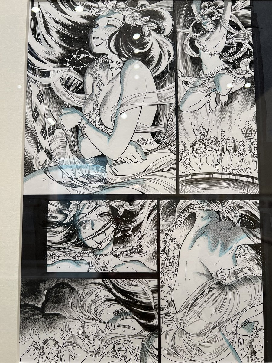 森薫と入江亜紀展に行って来ました!凄かった...紙からすごい熱量を感じてくらくらしました。森先生の描かれる生命力と躍動感、入江先生の自然の雄大さと鮮烈な空気の匂い!!20分ほど見たかなと思ってふと時計確認したら1時間半経っててびっくり。溶けるように時間が消える...