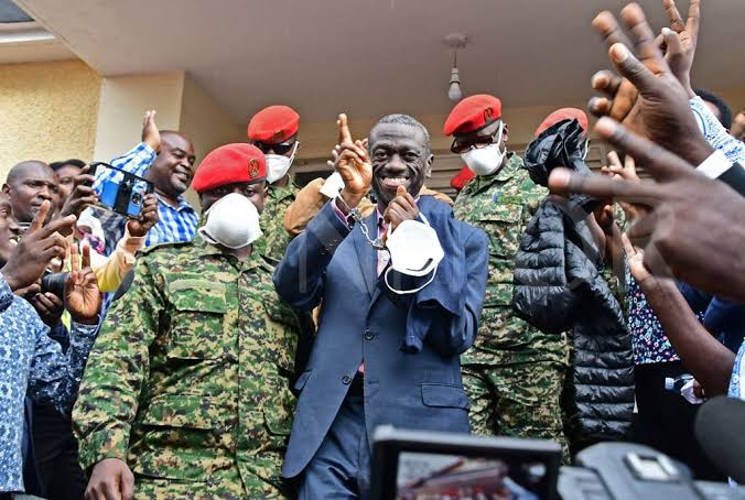 <a href="/KagutaMuseveni/">Yoweri K Museveni</a> #FreeBesigye
#FreeBesigye
#FreeBesigye