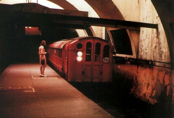 74frankfurt's tweet photo. West Street subway station, Glasgow. (1977) Pic: George Watson. https://t.co/wlXVFoCrJE