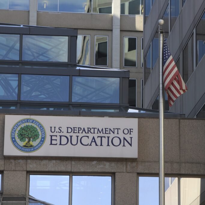 MarioNawfal's tweet photo. 🚨🇺🇸MICHIGAN’S HILLSDALE COLLEGE PRESIDENT: ABOLISH THE DEPARTMENT OF EDUCATION

Hillsdale College President Larry Arnn is calling for the complete dismantling of the U.S. Department of Education, saying its “destruction is long overdue.”

Arnn argues the agency has corrupted learning, burdened schools with bureaucracy, and weakened American students. He says control must be returned to parents, teachers, and local communities.

Dr. Arnn:

“The system is not designed for learning but control.”

Source: Washington Examiner, @DrLarryArnn , @HillsdalePR