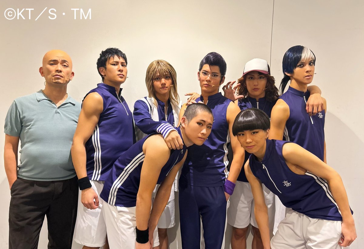 TennimuNews's tweet photo. 【 #テニミュ 】29公演目＆大千秋楽🎾

ご来場いただいたみなさま、配信をご視聴くださったみなさま、
誠にありがとうございました✨

みなさまのおかげで、
ミュージカル『テニスの王子様』4thシーズン 青学vs比嘉　全30公演を駆け抜けることができました！！🎉🎉

たくさんの応援、本当にありがとうございました！！