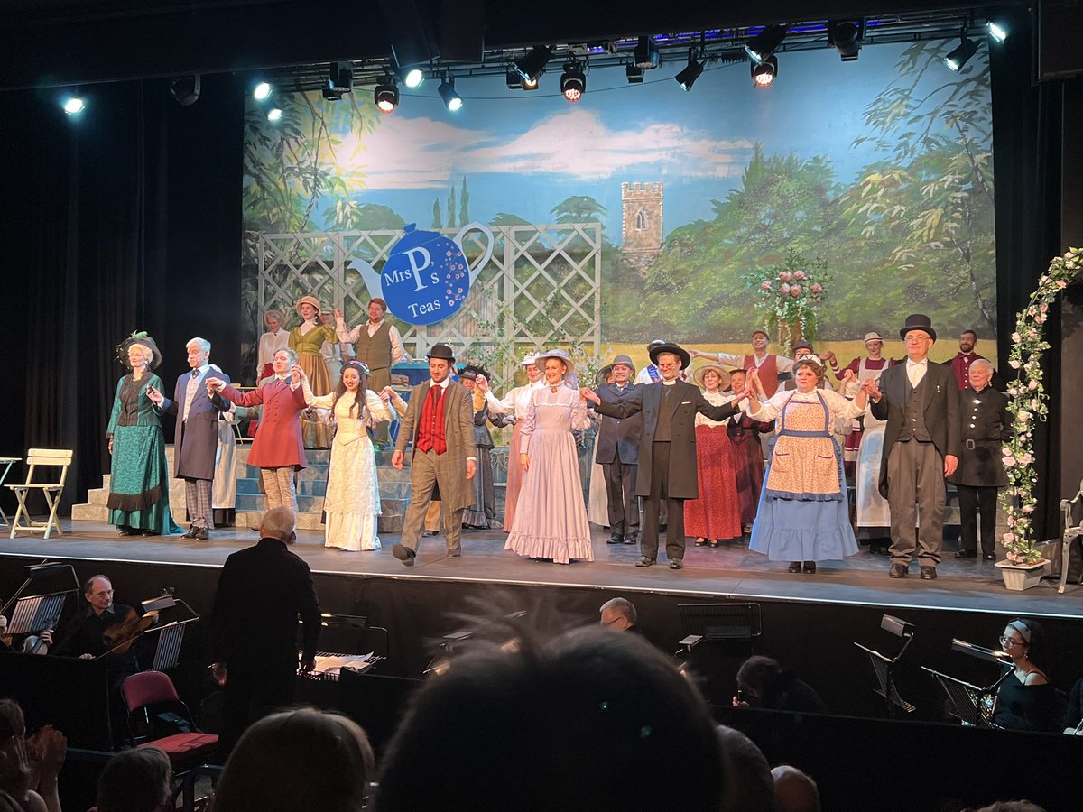 EmmaSupple's tweet image. Delightful evening with The Sorcerer - not a Gilbert &amp;amp; Sullivan opera I knew. Full of special effects ! 
Go See! 
@SouthgateOpera 
@Wyllyotts