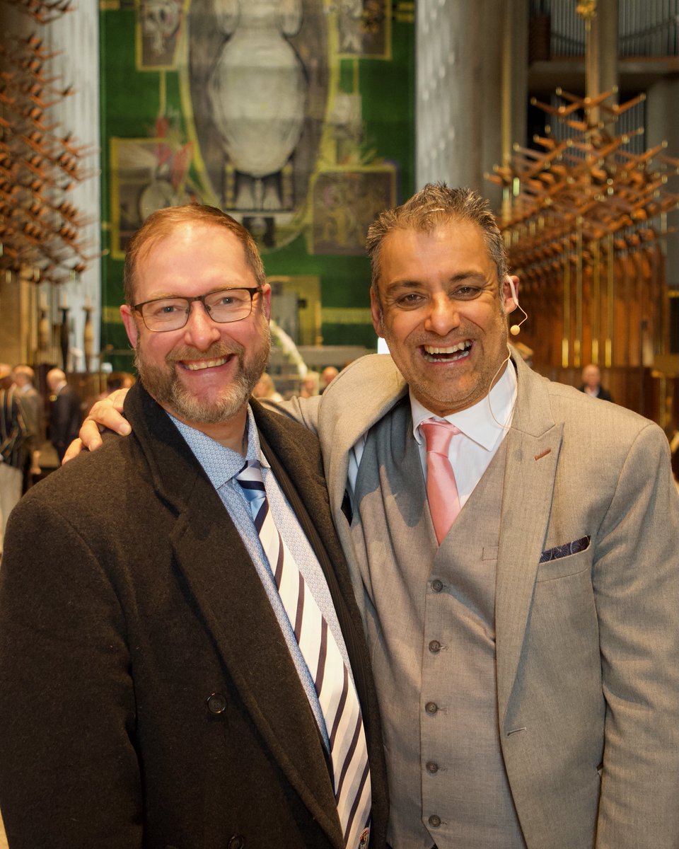RobGurneyOnAir's tweet photo. Have to say @flupton & @thelornashow did an amazing job of hosting @BBCCWR yesterday, & I got to appreciate the awe-inspiring Baptistry Window @CovCathedral in all its magnificence..🙏🏻 #WeStillDo https://t.co/a55SxQrQ7r