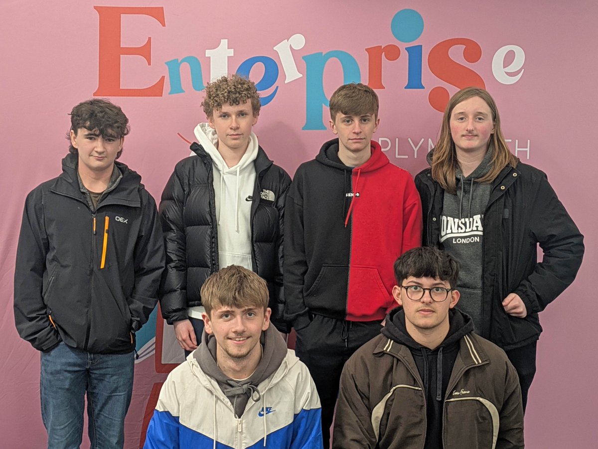 Liskeard Sixth Form Business students recently took part in an exciting Enterprise Challenge at <a href="/PlymUni/">University of Plymouth</a>  Business School! 🚀

They developed a mobile food outlet concept, tackling target markets 🎯, pricing 💰, and menu design 📜 before pitching to academics.
#LiskeardSixthForm