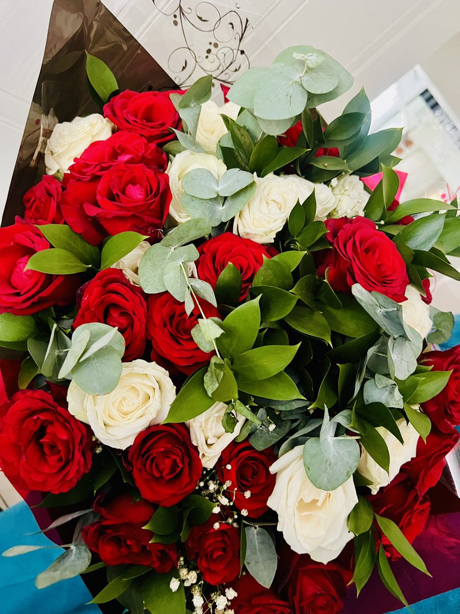 Simply put: love is patient, kind and forgiving. It doesn’t get jealous, brag, or stay angry. Love cares about truth and keeps going, even in hard times. 
#masithandanenitorhwana❤️