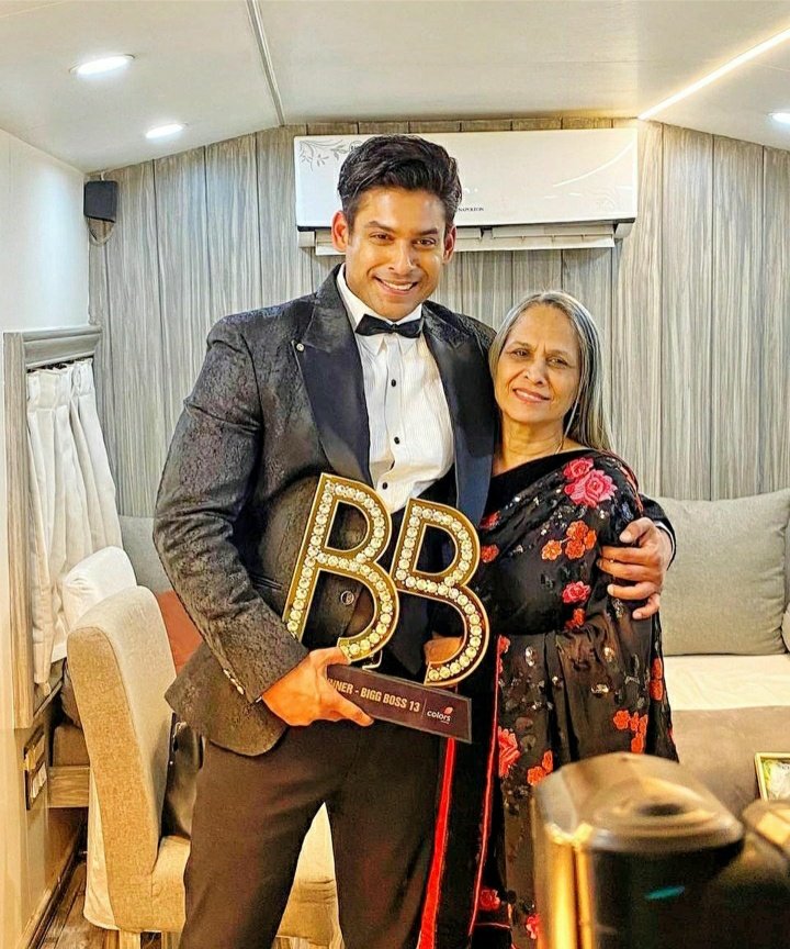 Krish_Hearts's tweet photo. >> TREND BOOSTER 

Can I get 50 RT and 200 comment in this tweet ???

5Y OF HISTORIC WINNER SID
 #SidharthShukla #SidHearts https://t.co/UvjBN6L8Qq