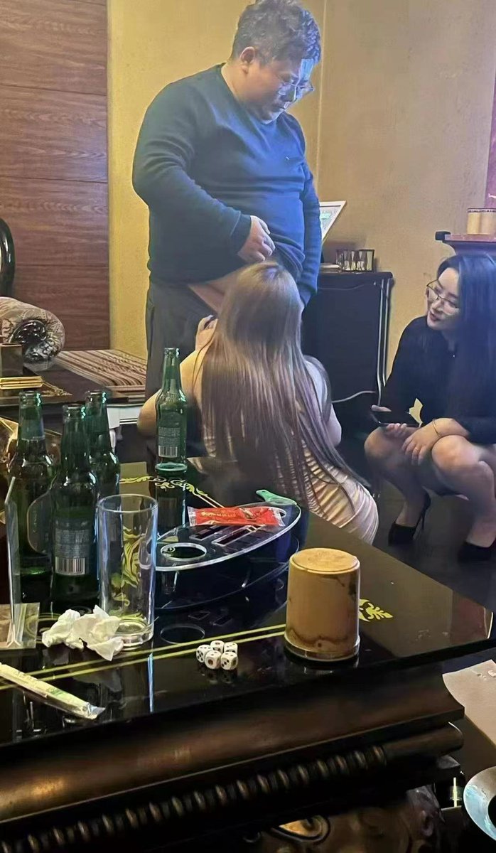 PPowell6168's tweet photo. 中国女留学生庄梦涵被加州白人男友长期性虐

完整版无码在线，太刺激了👇 ins

视频链接⬇️庄孟涵

视频链接：
https://t.co/nz1Kx9AzRw
备用链接:
https://t.co/lKQZ3Nqo4f https://t.co/gt5JDKDkRZ