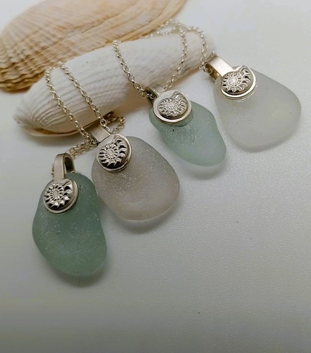 Good morning New product alert :-) had a lovely day out collecting seaglass from Seaham beach, created nice solid sterling silver bails Ammonite decoration now these beauties are available in my shop. 
#seaham #seaglassjewelry #Ammonite #uk #SmallBusiness 
jacquelineojewellery.sumupstore.com/products