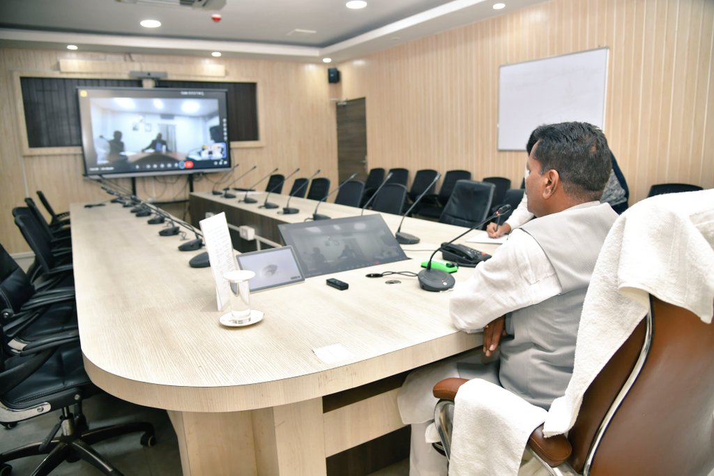 TheAshokSinghal's tweet image. Reiterating my commitment to holistically empower the people of Goalpara, chaired a detailed discussion via video conferencing regarding the implementation and progress of the Orunodoi scheme as well as the inclusion of new eligible beneficiaries in the district. 

Hon&apos;ble CEM of…