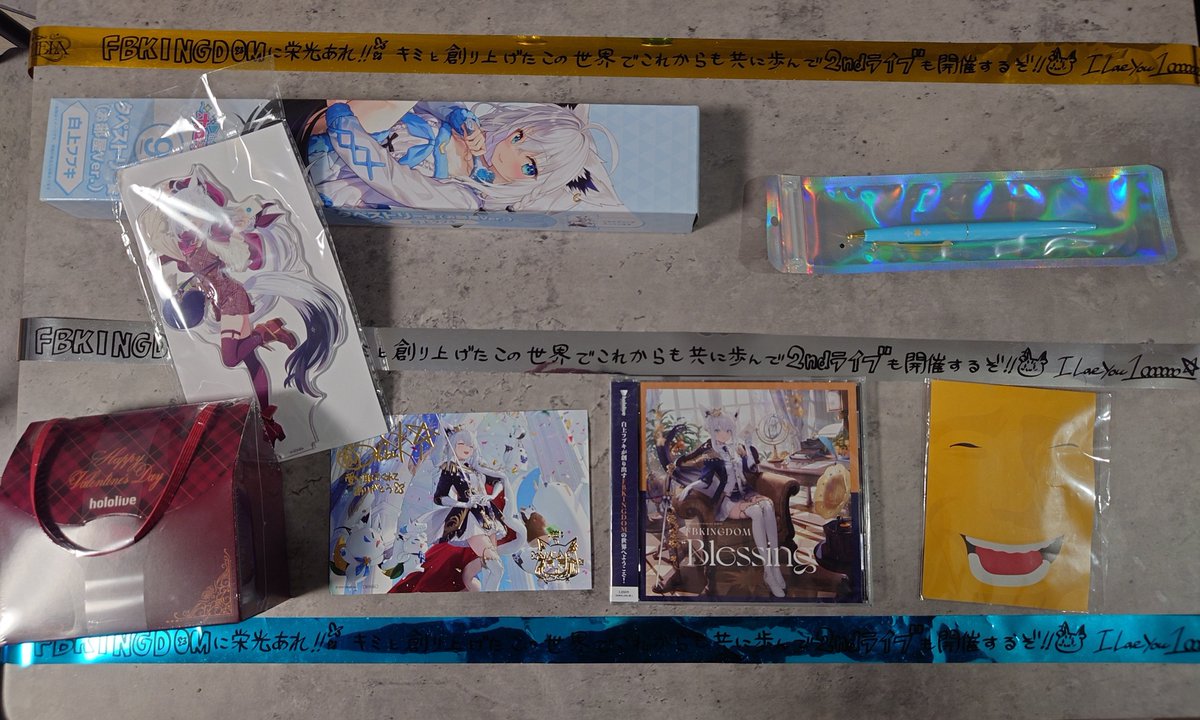 sukonbupeko's tweet photo. S席チケット連番してもらい
フード連れてってもらい
CD代行で買ってもらい
痛バ(イク)連番してもらい
オリジナルのグッズや名刺貰い
銀テープ色違い交換してもらい
様々な方にお世話になり最高のライブを経験出来ました!いつか恩返しできるといいな〜
#DearFBKINGDOM
#DearFBKINGDOMDAY2 https://t.co/peQ3a8ziZL