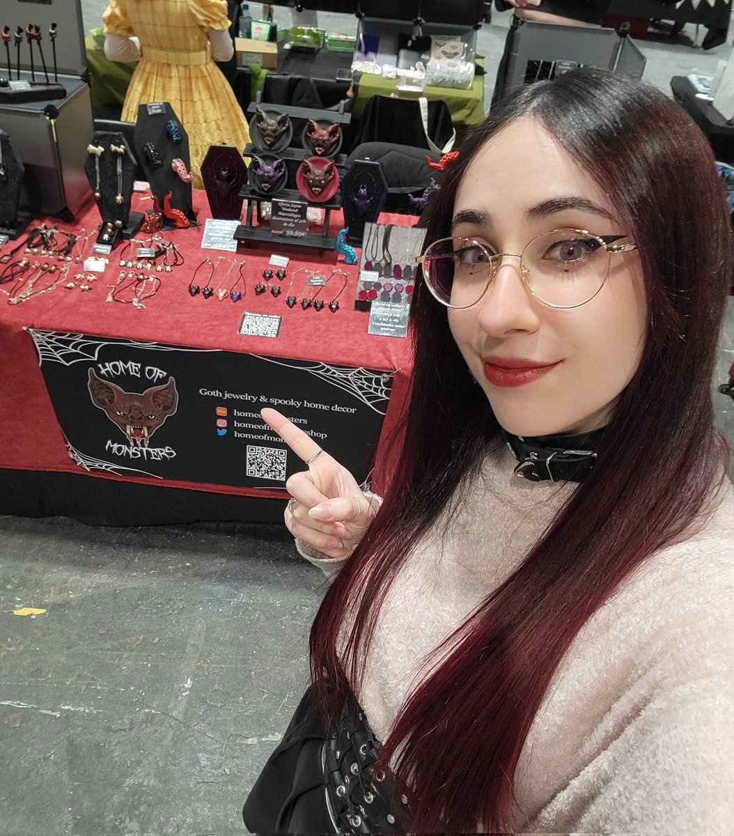 Estoy en la Japan Weekend Madrid acompañando a <a href="/Homeofmonsterss/">Home of Monsters: Japan W. Madrid</a> 
¡Pasaos!
Pabellón 4
Puesto 244