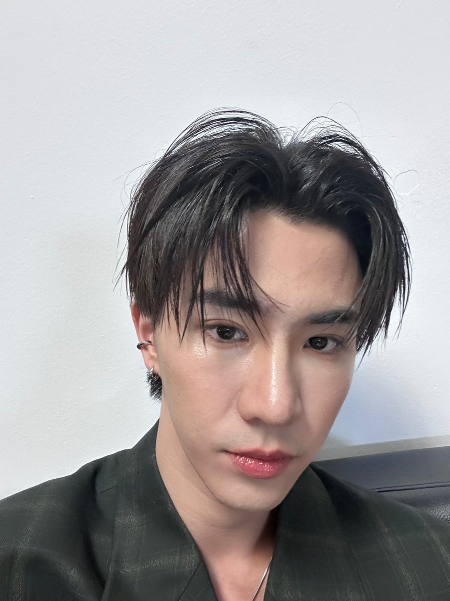 เจอกันนาาา ใครมาเเล้วบ้าง (ฝึกเซลฟี่ครับ55)
 #DestinyClinicPERTH