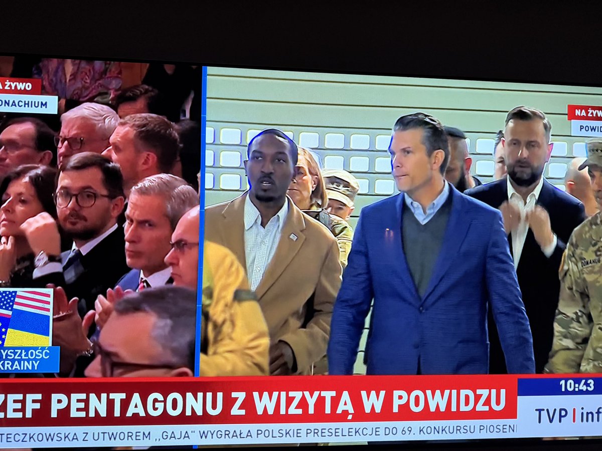 JanuszPolsky's tweet photo. ‼️ Uwaga na trolli siejących dezinformację!
@radekfogiel wczoraj vs Powidz dzisiaj
Podaj dalej !
Walczmy z dezinformacją !
#STOPTROLL https://t.co/1sFdNXtRzO