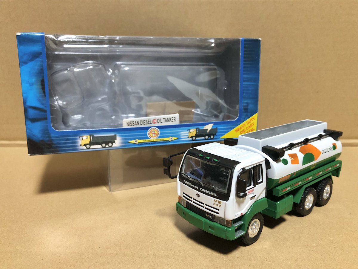 TINS'TOYS Nissan Diesel Big Thumb Oil Tanker ライセンス品なだけ