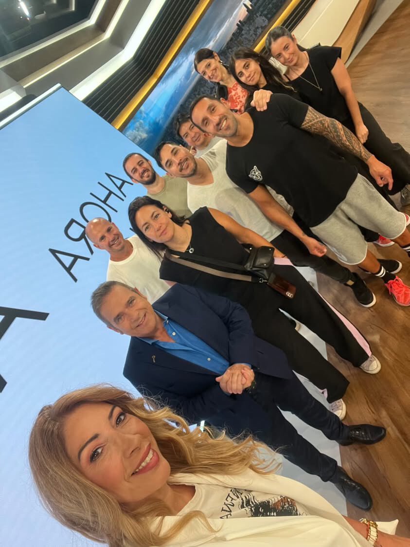Vivo el Sábado (@vivoelsabado) on Twitter photo Muy buen dia! hoy les hacemos compañia con todo este equipazo y mas
Buen sabado!!! <a href="/mechi_mora/">Mercedes Mora</a> <a href="/edubattaglia/">Eduardo J. Battaglia</a> Muy buen dia! hoy les hacemos compañia con todo este equipazo y mas
Buen sabado!!! <a href="/mechi_mora/">Mercedes Mora</a> <a href="/edubattaglia/">Eduardo J. Battaglia</a>