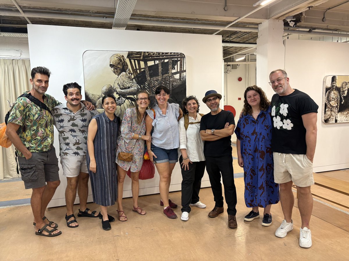 Phil_Delmotte's tweet photo. KL art teachers unite to visit the opening of legendary Malaysian artist #JalainiAbuHassa new solo show #ArtTeacher #happyartteacher #artlearning https://t.co/v39Q6t1bwK