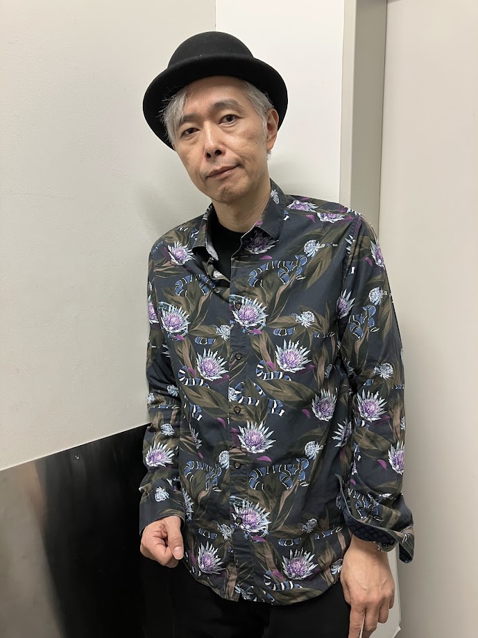 maruzen_maruhon's tweet photo. 【サイン会】本日は #大槻ケンヂ さん『そして奇妙な読書だけが残った』(#本の雑誌社）サイン会でした。皆様の大槻さんが大好きなお気持ちに心打たれました。おひとりおひとりと気さくにお話してくださる大槻さん、とってもステキでした✨️ https://t.co/SEuTxeR8KX