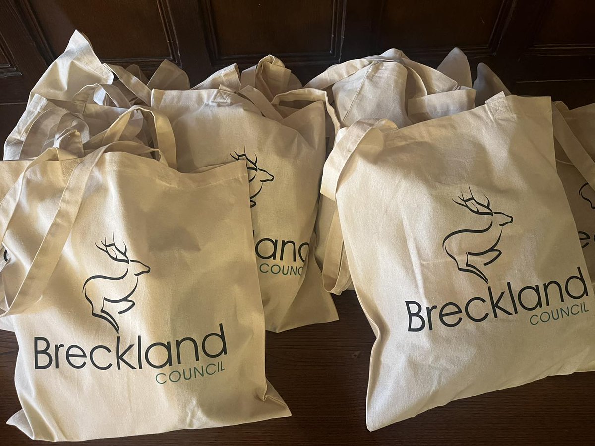 ☕ Attleborough ward members from Breckland have teamed up with councillors from Attleborough Town Council to launch The Chambers, a community café at the town hall that offers free drinks and a hot meal every Sunday from 12pm to 2 pm.