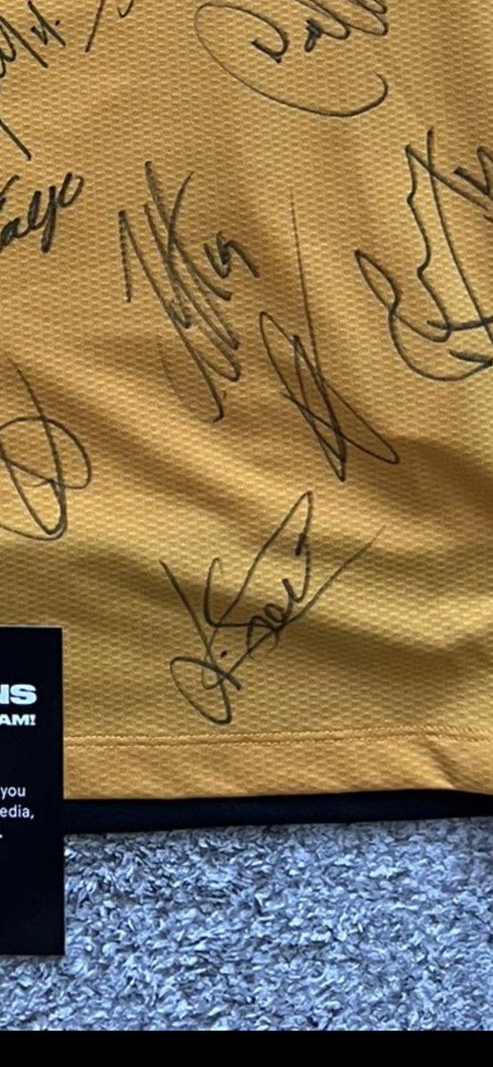 antoinro's tweet photo. @HugoRza @Sorare @premierleague @Wolves Heyyy what is the player of the signed ? https://t.co/k7vLLJV6ZD
