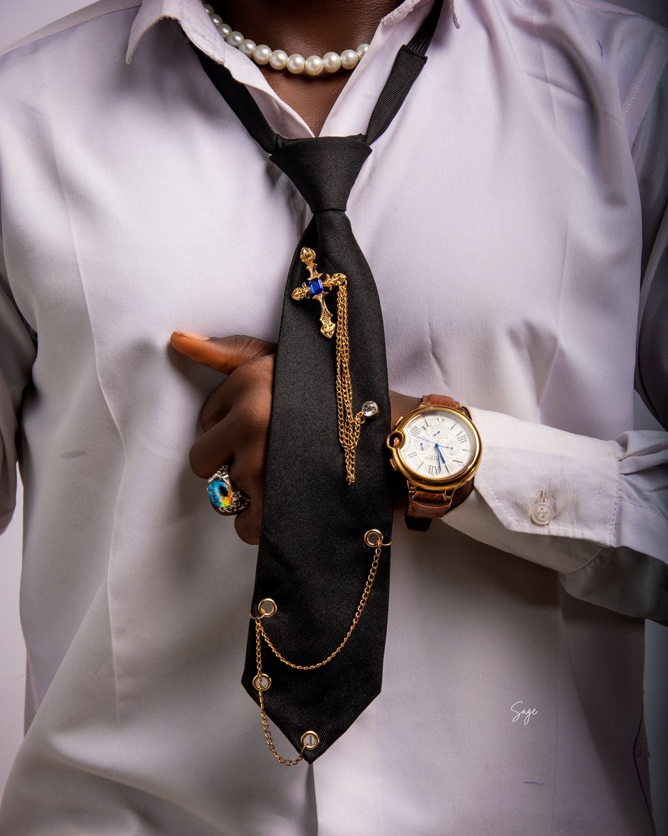 Tickprecise's tweet image. Timeless moments,always in style⌚️
 
📸 @lord_sage 
Model @owo_ye 
#watches #watch #wristwatches