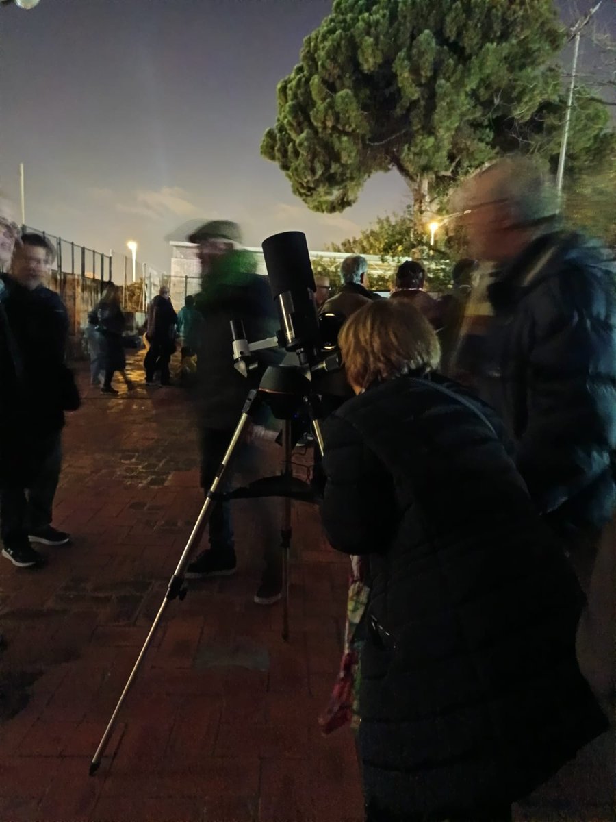 ASTER-Barcelona (@asterbarcelona) on Twitter photo Col·laborem en el Festival de la Ciència del <a href="/ccguinardo/">Centre Cívic Guinardó</a> observant el cel amb uns quants telescopis.
<a href="/aula141ccg/">Aula 141 - Centre Cívic Guinardó</a> <a href="/CcivicsBCN/">Centres Cívics BCN</a>
#astronomia #centrescívics #ciència Col·laborem en el Festival de la Ciència del <a href="/ccguinardo/">Centre Cívic Guinardó</a> observant el cel amb uns quants telescopis.
<a href="/aula141ccg/">Aula 141 - Centre Cívic Guinardó</a> <a href="/CcivicsBCN/">Centres Cívics BCN</a>
#astronomia #centrescívics #ciència