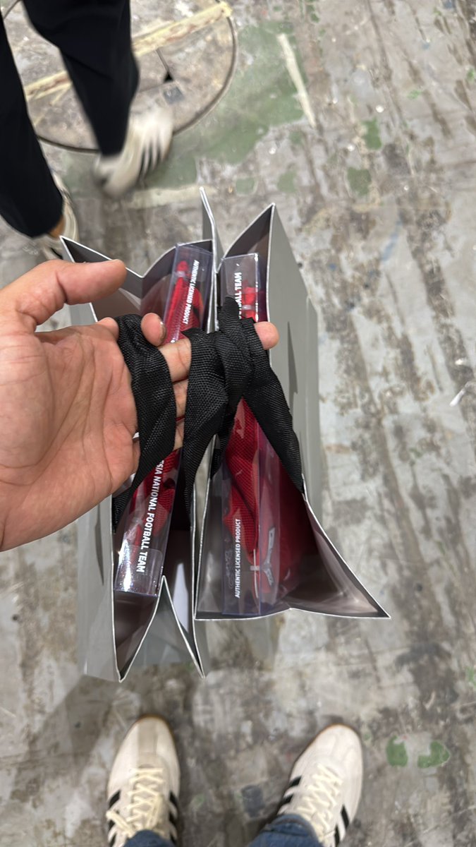 V24FS's tweet image. Fomo-fomoan di Jakarta Sneakers Day

@Officialkjti @Jerseyforum @firzieidris