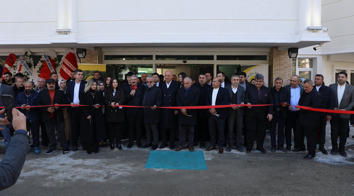 Yönetim Kurulumuz, Meclis Başkanımız, Meclis Üyelerimiz, Genç Girişimciler Kurulumuz; 2025-2026 eğitim öğretim yılında faaliyet başlayacak olan Kadıköy Anadolu Lisesi Eğitim Vakfı (KALEV) Van Okulu'nun Açılış Töreni ve Tanıtım Toplantısı'na katıldı.

AYRINTILAR ⤵️