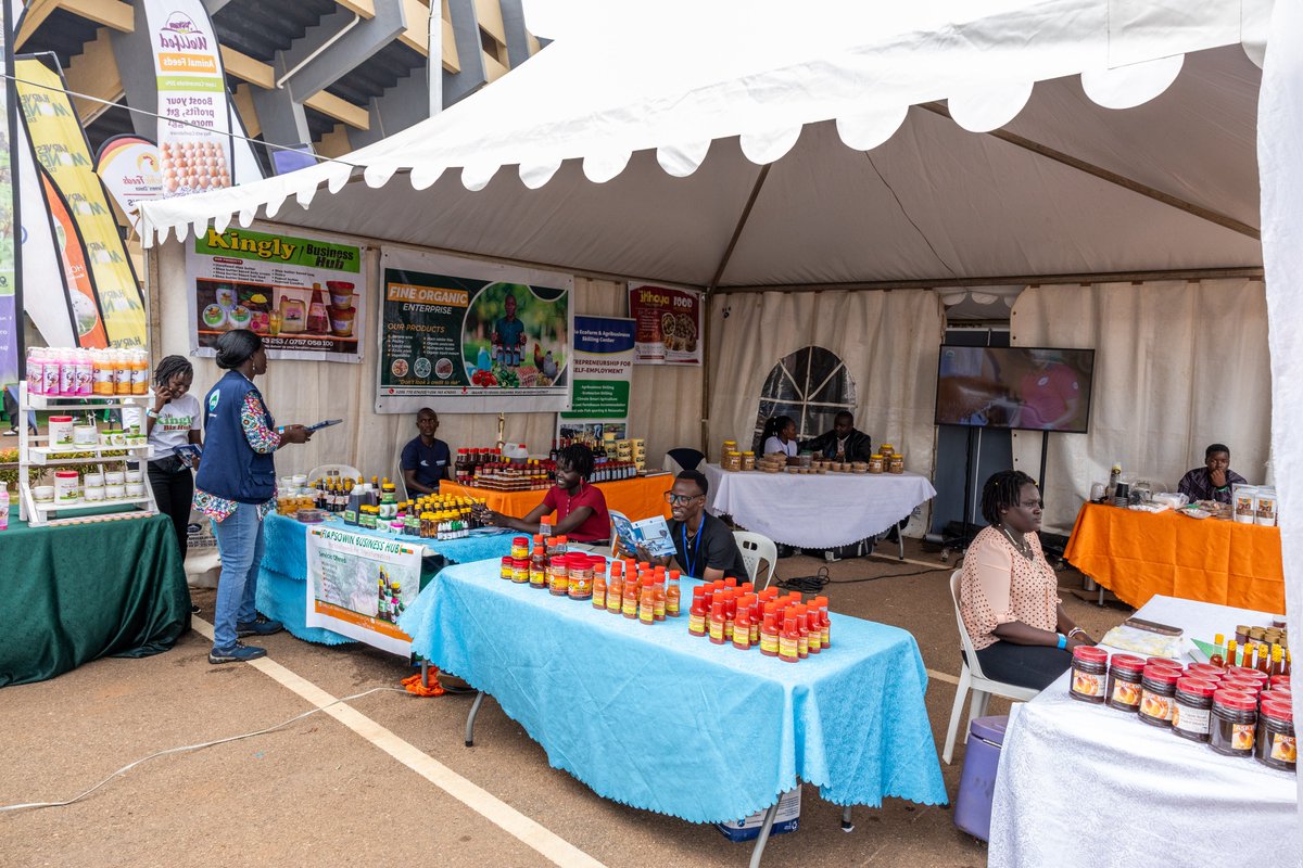AVSI Foundation Uganda (@avsiuganda) on Twitter photo <a href="/FondazioneAVSI/">Fondazione AVSI</a> is proud to be part of #TheHarvestMoneyExpo2025, championing Value Addition & Cooperatives! 32 @TheSAYProject youth showcase agric innovations & 141 youth gain skills in masterclasses, exploring opportunities in agric! <a href="/NLinUganda/">Embassy of the Netherlands in Uganda</a> <a href="/MAAIF_Uganda/">MAAIF 🇺🇬</a> <a href="/newvisionwire/">The New Vision</a> <a href="/FondazioneAVSI/">Fondazione AVSI</a> is proud to be part of #TheHarvestMoneyExpo2025, championing Value Addition & Cooperatives! 32 @TheSAYProject youth showcase agric innovations & 141 youth gain skills in masterclasses, exploring opportunities in agric! <a href="/NLinUganda/">Embassy of the Netherlands in Uganda</a> <a href="/MAAIF_Uganda/">MAAIF 🇺🇬</a> <a href="/newvisionwire/">The New Vision</a>